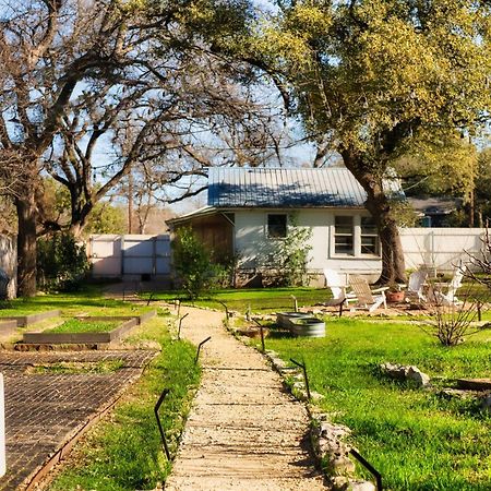 Charming & Historic 2-Br Home On An Eco Farm Austin Exteriér fotografie