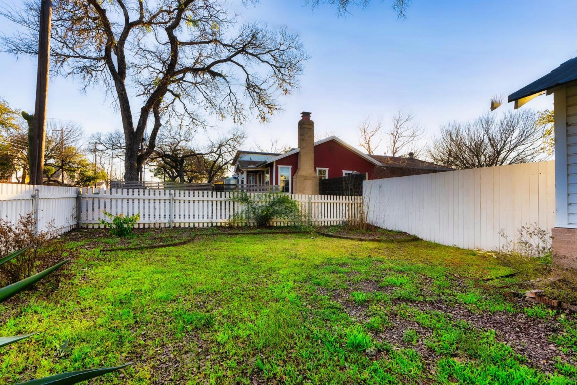 Charming & Historic 2-Br Home On An Eco Farm Austin Exteriér fotografie