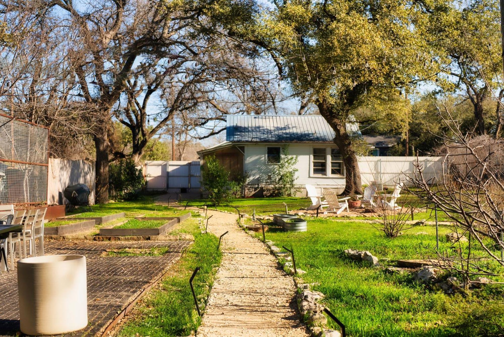 Charming & Historic 2-Br Home On An Eco Farm Austin Exteriér fotografie